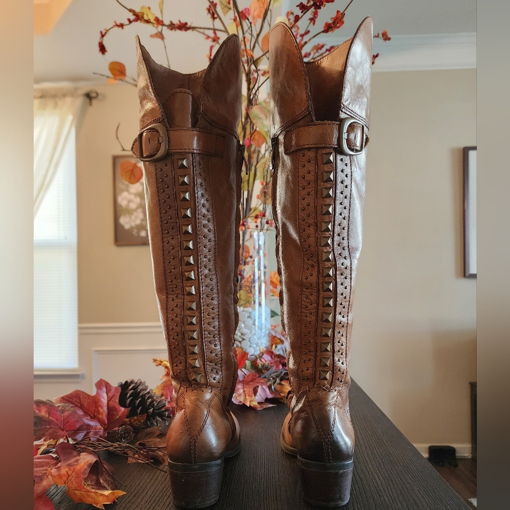 Vince Camuto 6B knee-high leather boots